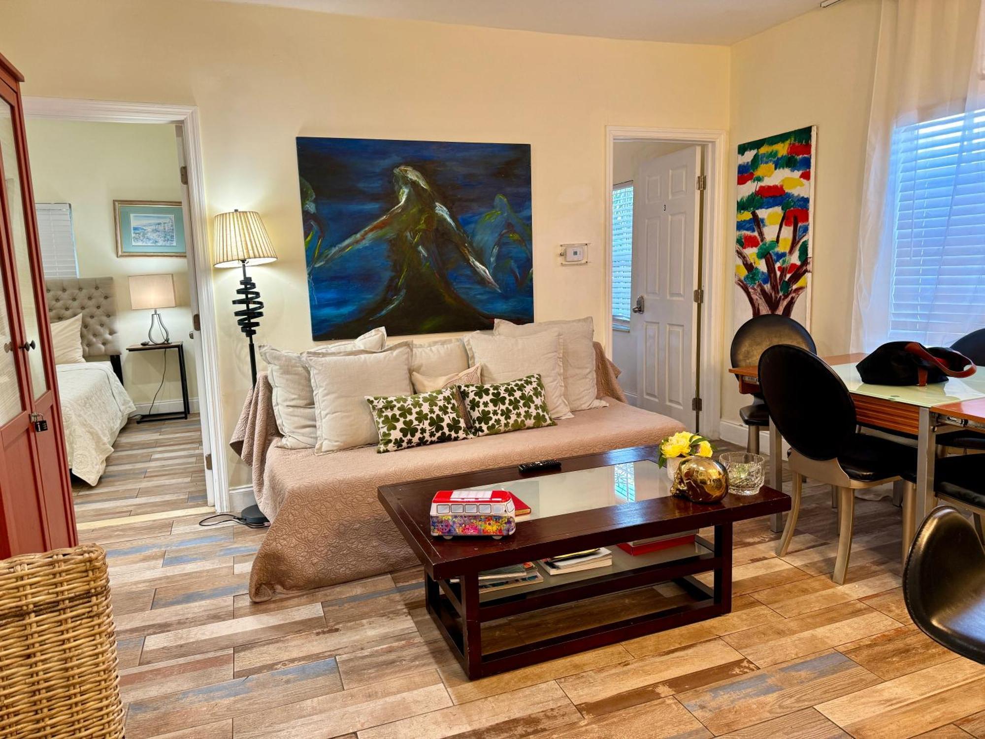Private Rooms At Miami Centrally Located With Free Parking Eksteriør billede