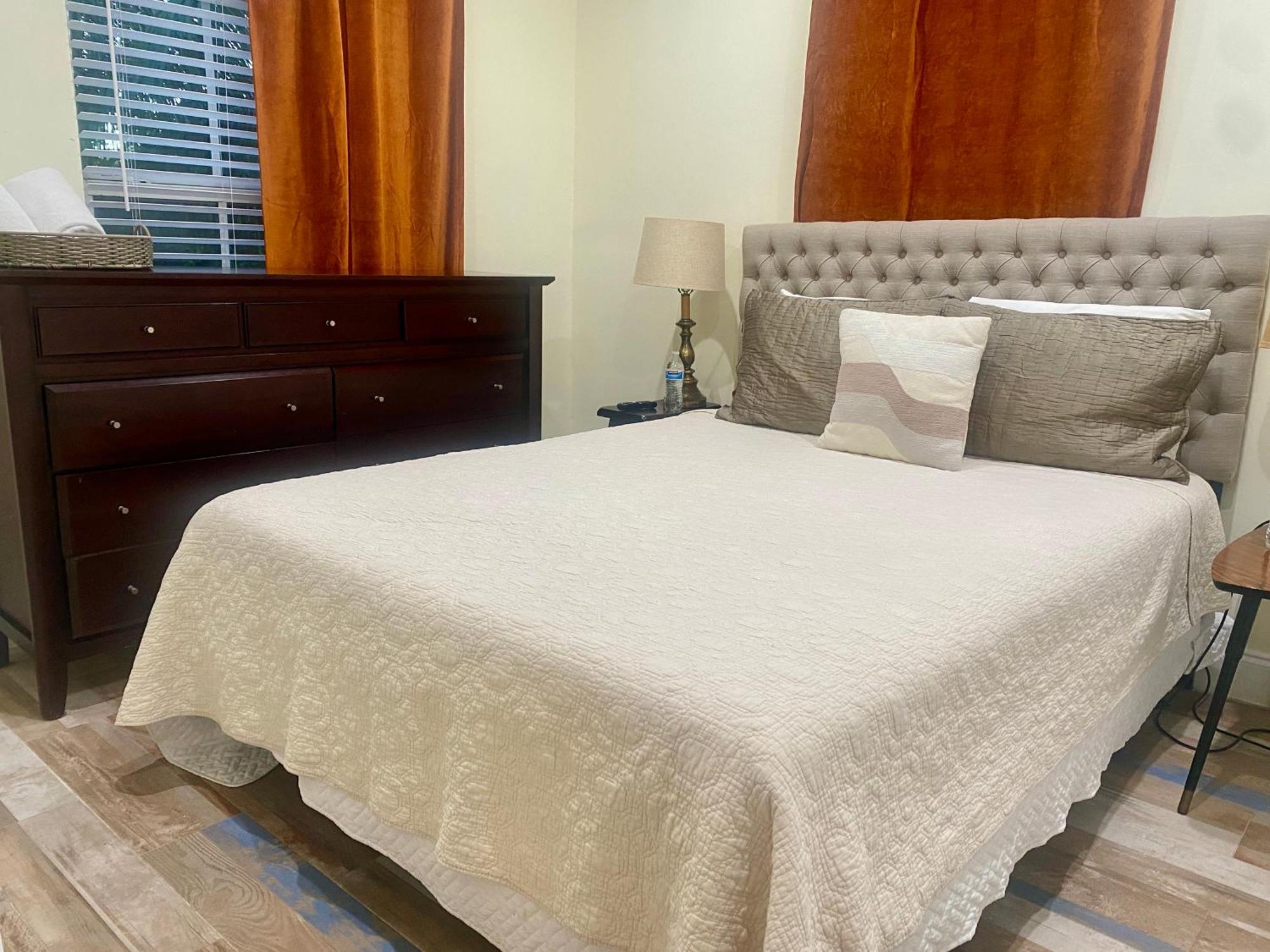 Private Rooms At Miami Centrally Located With Free Parking Eksteriør billede